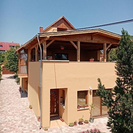 Jazmin-Szieszta Apartmanhaz Balatonfuered Eksteriør billede
